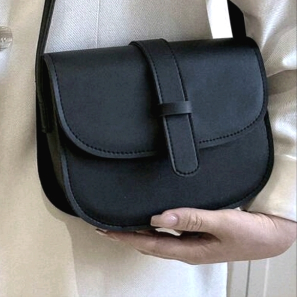 Black Mini Saddle Bag - Picture 2 of 3